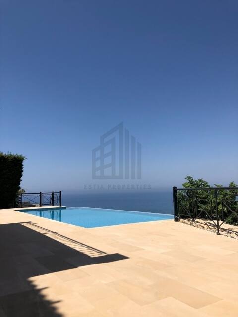 4 Beds house for sale in pafos